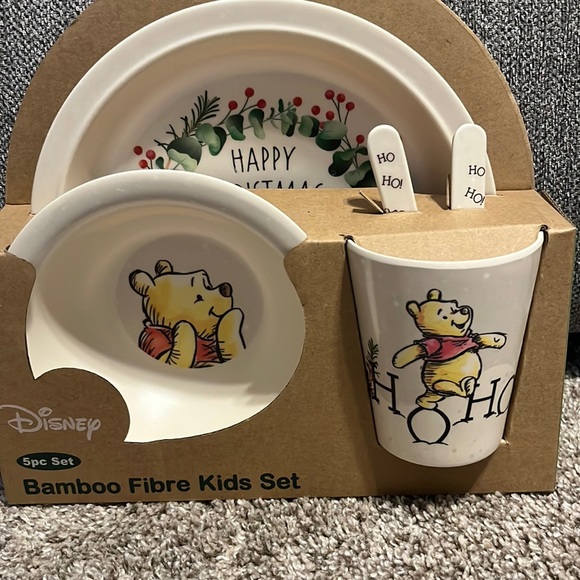 Disney Other - 5 Piece Winnie the Pooh holiday Bamboo place setting
